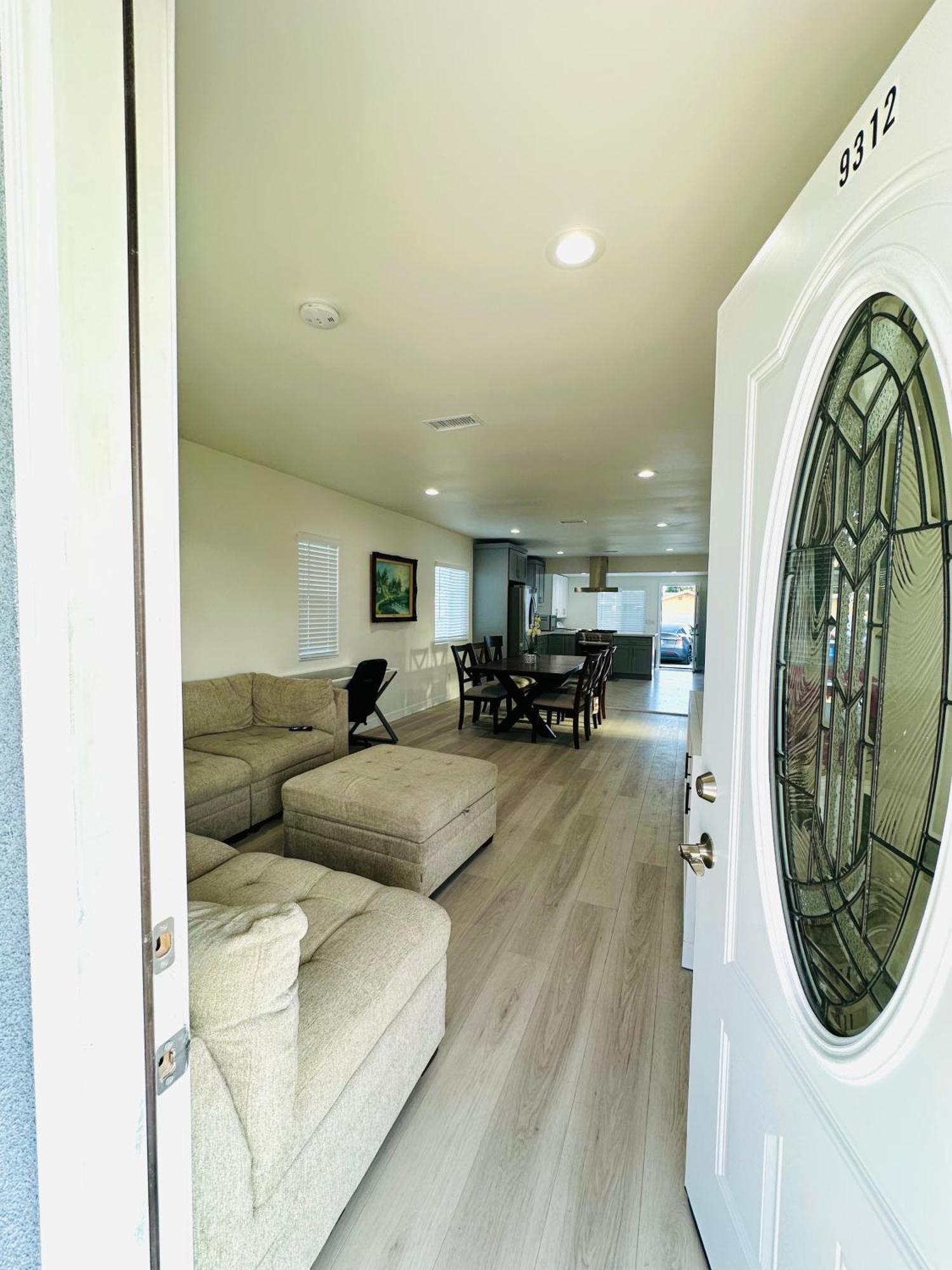 New Spacious House In Anaheim Near Disneyland-Knott In Without Backyard In The Same Lot Of 3 Separate Properties מראה חיצוני תמונה