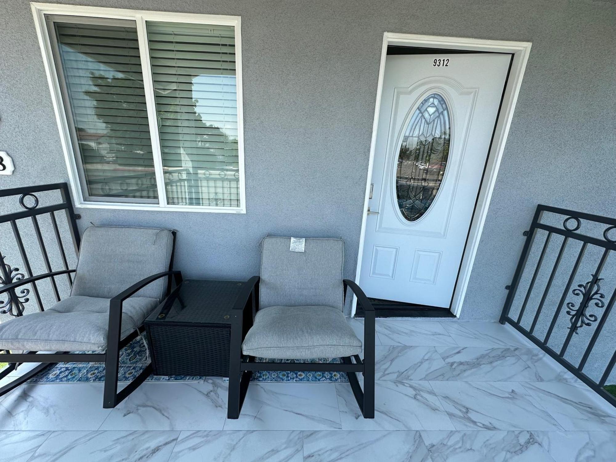 New Spacious House In Anaheim Near Disneyland-Knott In Without Backyard In The Same Lot Of 3 Separate Properties מראה חיצוני תמונה